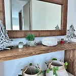 3Br Apartment In Front Of The Beach 8 Paxs