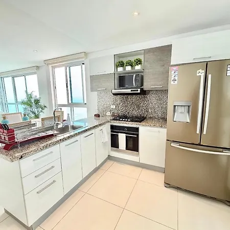 3br In Front Of The 8 Paxs *