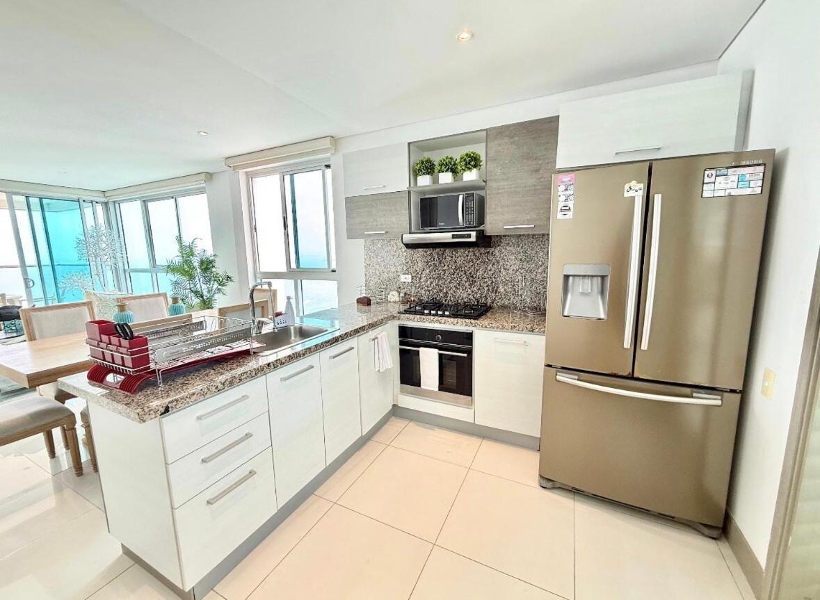 3br In Front Of The 8 Paxs *