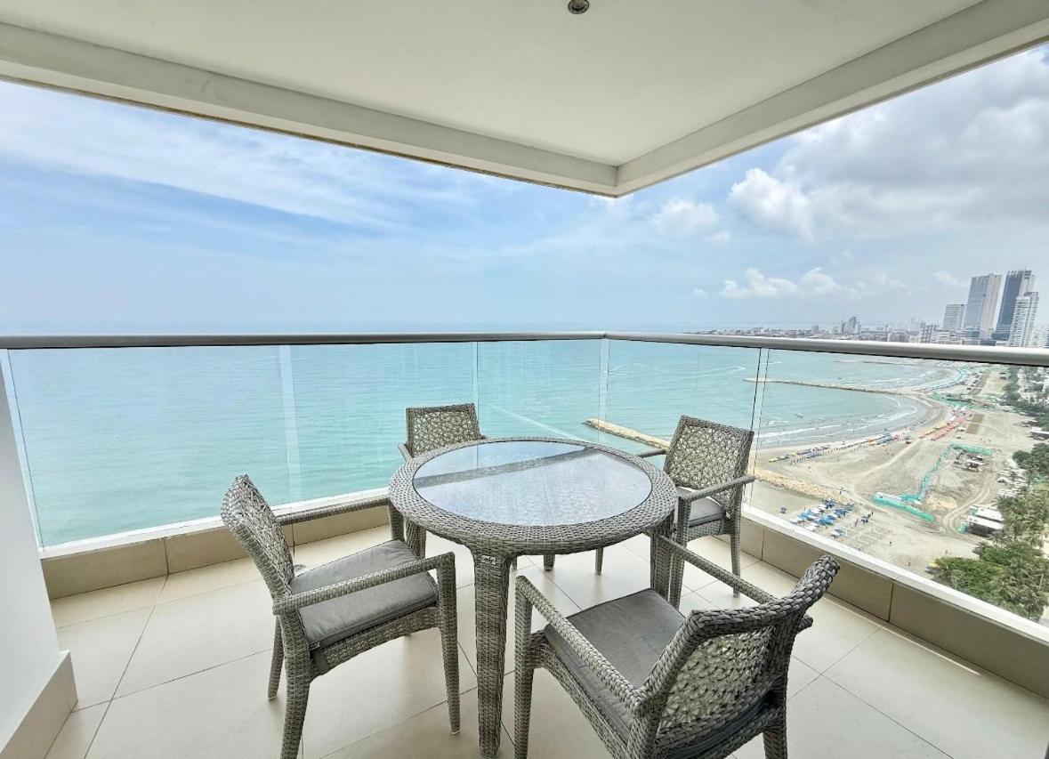 3br In Front Of The 8 Paxs