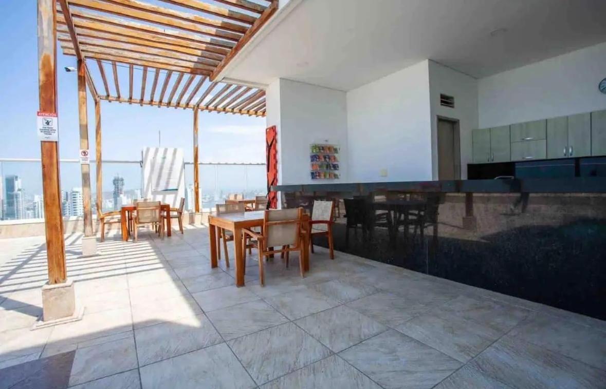 3br In Front Of The 8 Paxs * Cartagena