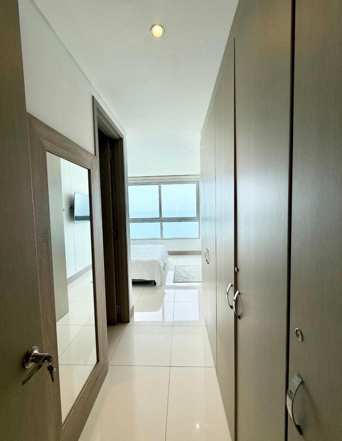 3br In Front Of The 8 Paxs Apartamento